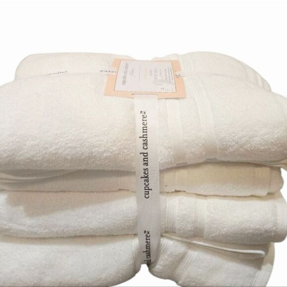 Cupcakes & Cashmere 4-PC Oversized Plush Bath Towel Set- White - Picture 2 of 5